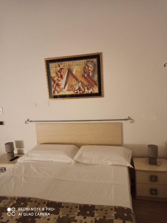 Rooms Center Wolf - Matrimoniale E Comunicanti Matera Eksteriør bilde